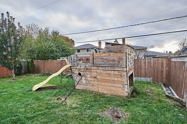 714 Pickering Beach Rd, House other with 4 bedrooms, 2 bathrooms and 4 parking in Ajax ON | Image 26