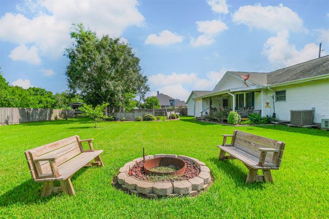 3524 County Road 107 F, House other with 4 bedrooms, 2 bathrooms and 2 parking in Pearland TX | Image 18