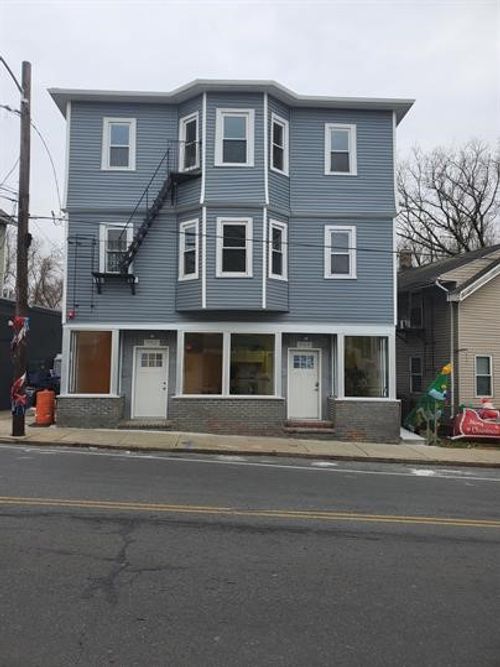 962 Manton Ave, Providence, RI, 02909-5614 | Card Image