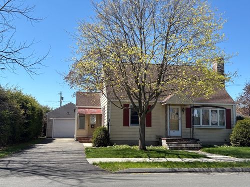 18 Cambridge St, Ludlow, MA, 01056-3549 | Card Image