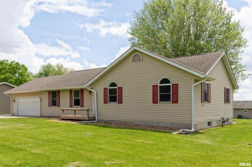 301 5th St, Matherville, IL, 61263-9039 | Card Image