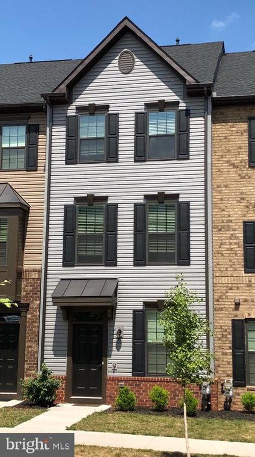 2734 Velocity Rd, HERNDON, VA, 20171-2492 | Card Image