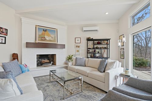 2111 Rock Quarry Rd, COLUMBIA, MO, 65201-5250 | Card Image