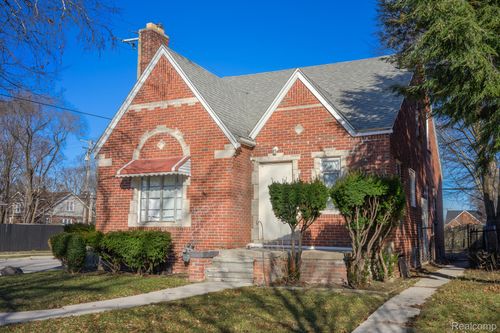 18712 Waltham St, Detroit, MI, 48205-4602 | Card Image