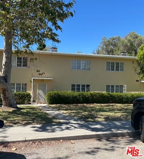 5198 Village Grn, Los Angeles, CA, 90016-5206 | Card Image