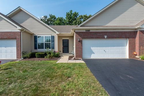 7085 Hidden Green Cir, Fox Lake, IL, 60020-1030 | Card Image