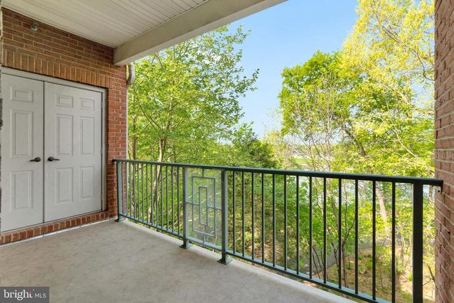 APT-202 - 12161 Abington Hall Pl, Condo with 2 bedrooms, 2 bathrooms and null parking in RESTON VA | Image 4
