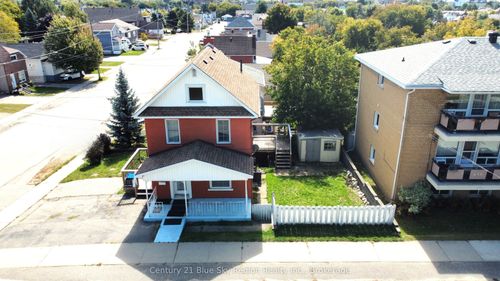 695 High St, North Bay, ON, P1B6R9 | Card Image