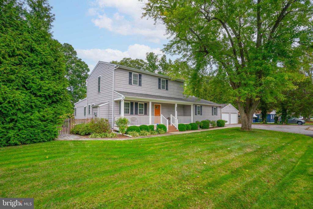 Gloucester St, Churchton, MD 20733