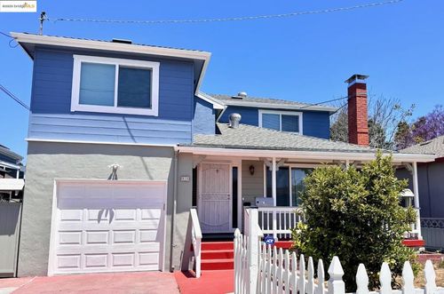 819 Delano St, Ashland, CA, 94580-1210 | Card Image