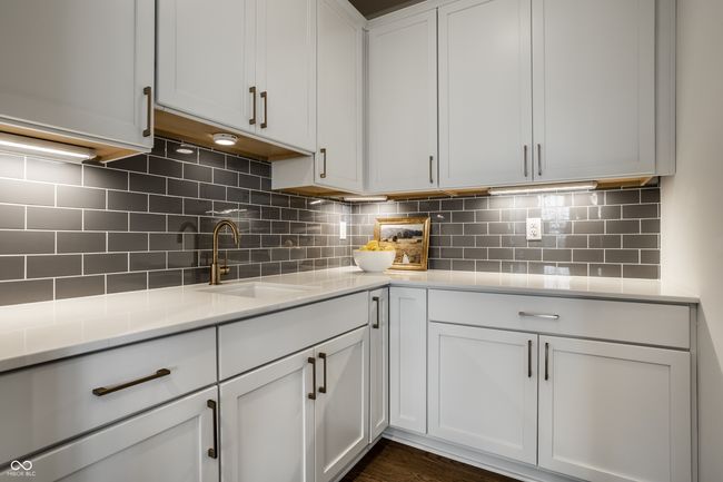 Prep kitchen adjoining gourmet kithcen | Image 17