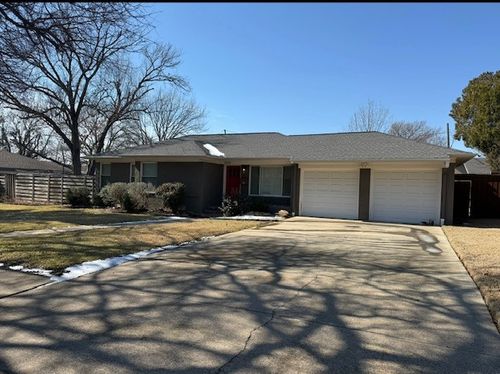 9933 Mixon Dr, Dallas, TX, 75220-6321 | Card Image