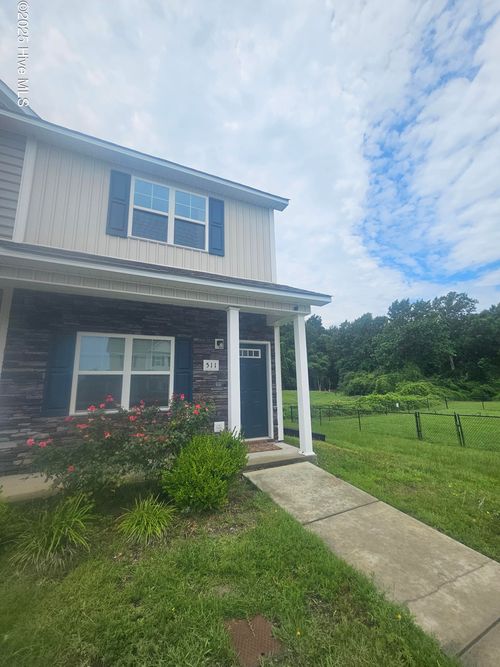 511 Justice Farm Dr, Sneads Ferry, NC, 28460-4705 | Card Image