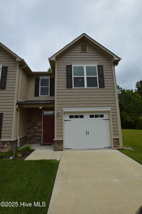 202 Boyington Place Rd, Midway Park, NC, 28544-0010 | Card Image