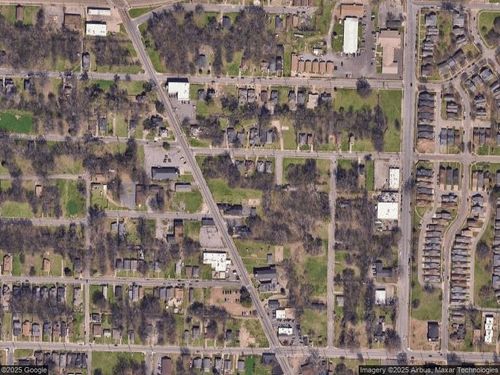 925 Knight Pl, Memphis, TN, 38126 | Card Image