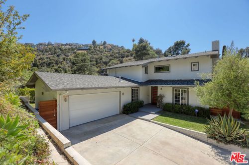 7560 Devista Dr, Los Angeles, CA, 90046-1711 | Card Image