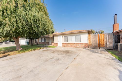 2102 E Bardsley Ave, Tulare, CA, 93274-6144 | Card Image