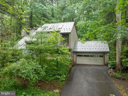 17 Coventry Ln, State College, PA, 16803-1804 | Card Image