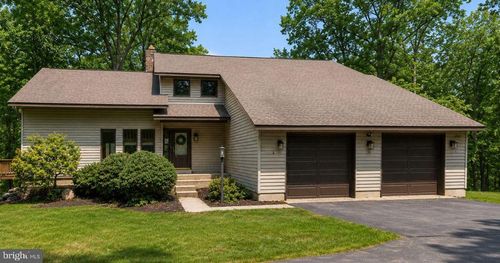 8423 Lock Ln, WARRENTON, VA, 20186-8456 | Card Image