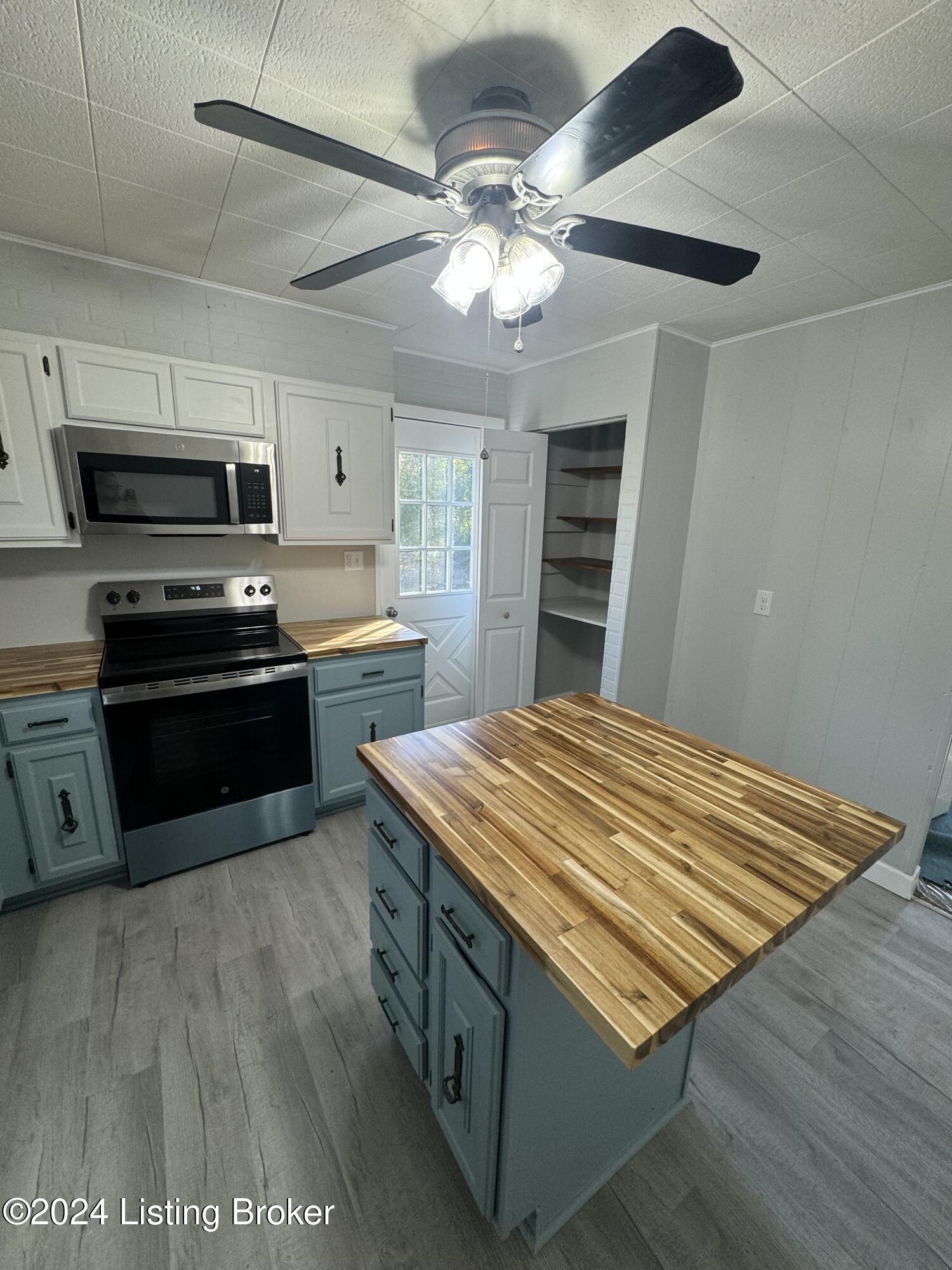 Residential Lease in Fisherville 4