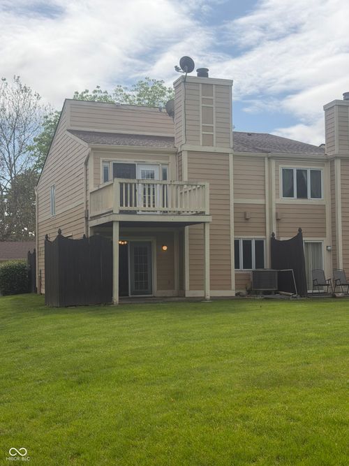 635 Cobblestone Rd, Avon, IN, 46123-8749 | Card Image