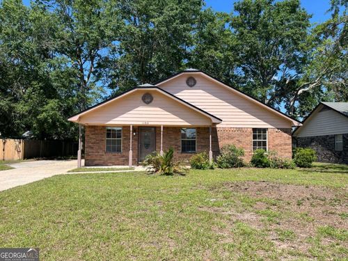 1102 Chapparal Cir, Hinesville, GA, 31313-9130 | Card Image