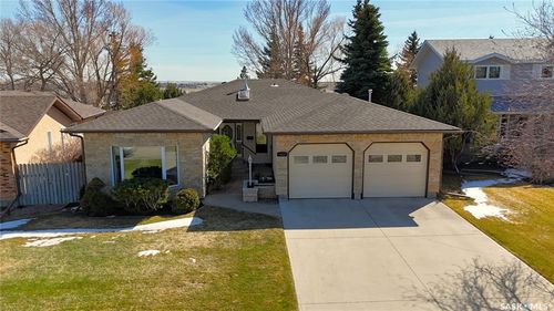 412 Curry Cres, Swift Current, SK, S9H4X4 | Card Image