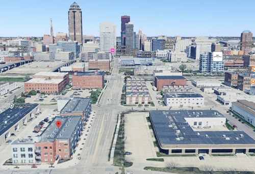 unit-208-450 Sw 7th St, Des Moines, IA, 50309-4772 | Card Image