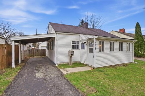 2752 Azelda St, Columbus, OH, 43211-1128 | Card Image