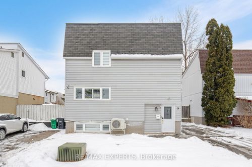 9 Grand River Crt, Brampton, ON, L6S2J8 | Card Image