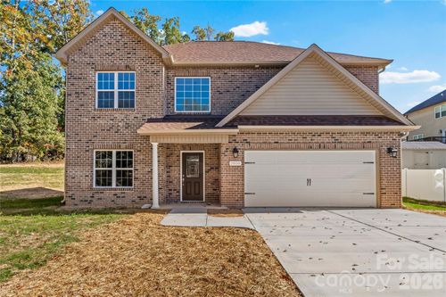 2858 Eland Dr, Winston Salem, NC, 27127-7283 | Card Image