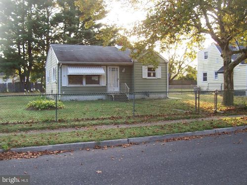 514 Cramer Ave, BEVERLY, NJ, 08010-1006 | Card Image