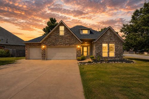 701 39th St, Sand Springs, OK, 74063-2872 | Card Image