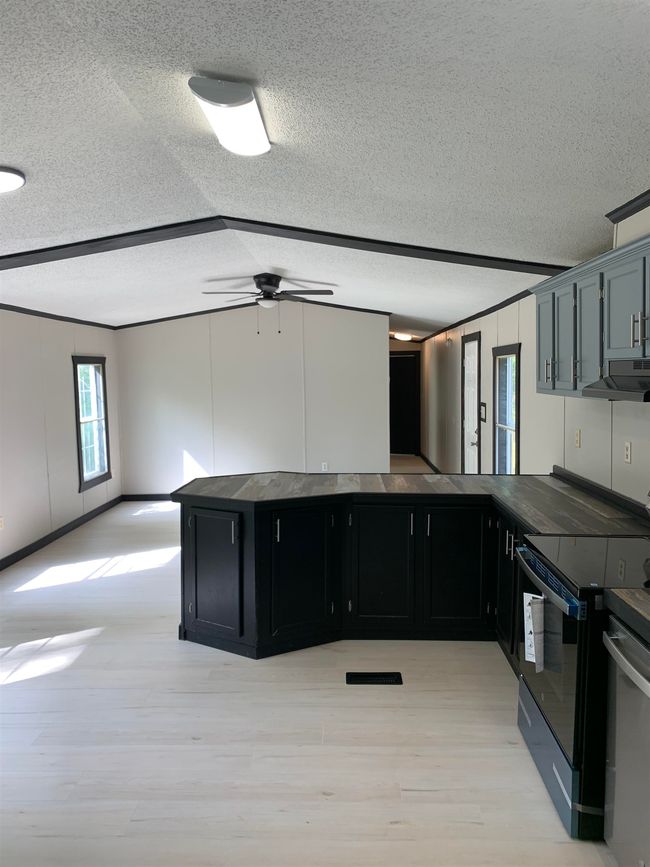 376 Virginia Cir, House other with 3 bedrooms, 2 bathrooms and null parking in Waterloo SC | Image 12