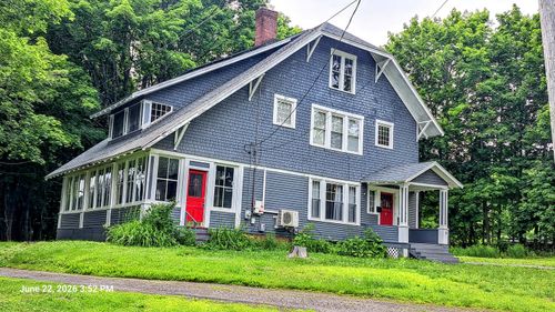 9 School Street, Dexter, ME, 04930 | Card Image