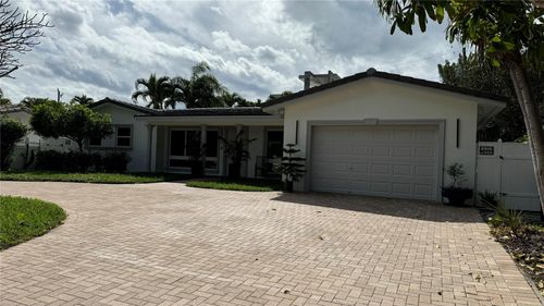 3204 Robbins Rd, Pompano Beach, FL, 33062-1235 | Card Image