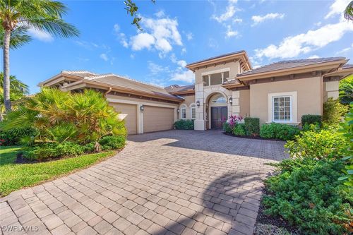 8894 Shenendoah Cir, NAPLES, FL, 34113-1659 | Card Image
