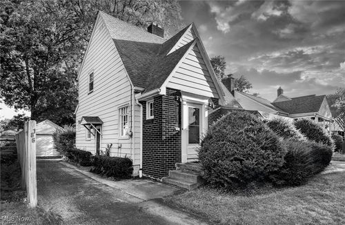 186 Maple Dr, Boardman, OH, 44512-1622 | Card Image