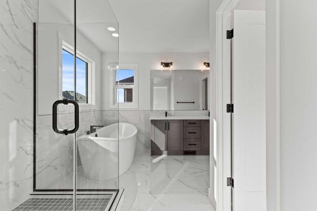 271 Kinniburgh Loop, House other with 4 bedrooms, 3 bathrooms and 4 parking in Chestermere AB | Image 41