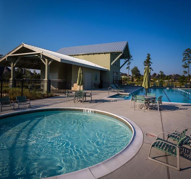 Pool area. | Image 38