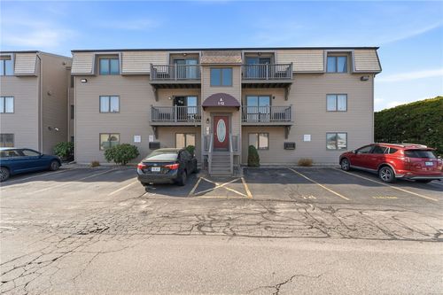 9-9 Village Ct, West Warwick, RI, 02893-2237 | Card Image