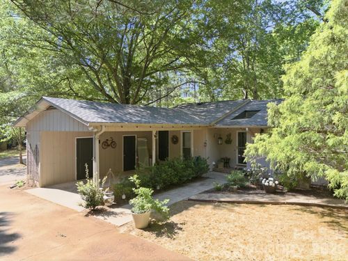 91 Diamond Ridge Ln, Columbus, NC, 28722-5463 | Card Image