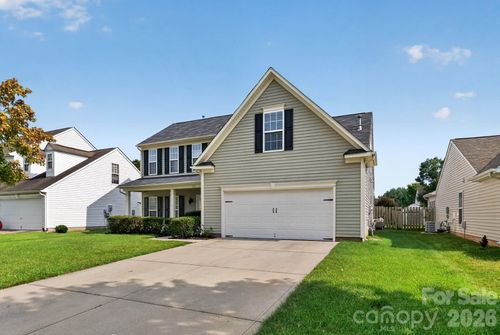 141 Crestwood Dr, Mount Holly, NC, 28120-3001 | Card Image