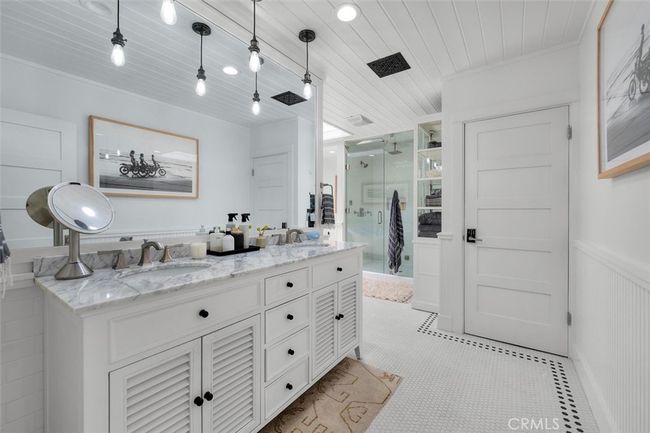 1012 10 Th St, House other with 4 bedrooms, 5 bathrooms and 8 parking in Manhattan Beach CA | Image 22