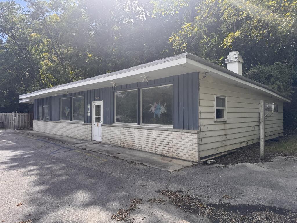 248 Penn Ave, Hollsopple, PA 15935