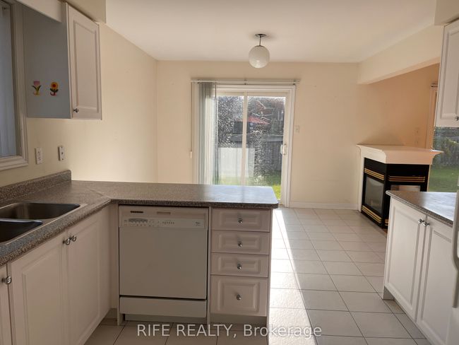 22 Ramsgate Crt, House other with 3 bedrooms, 3 bathrooms and 5 parking in Markham ON | Image 6