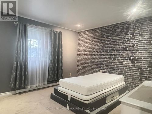 43 Courville Coachway, North York, ON, M2J3V6 | Card Image