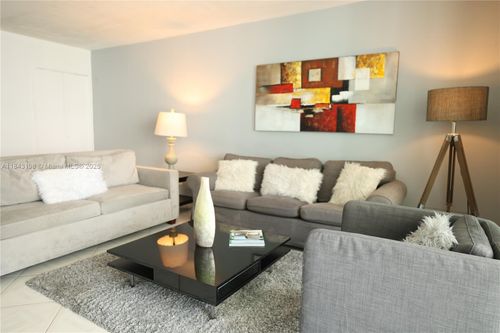 apt-927-5151 Collins Ave, Miami Beach, FL, 33140-2716 | Card Image
