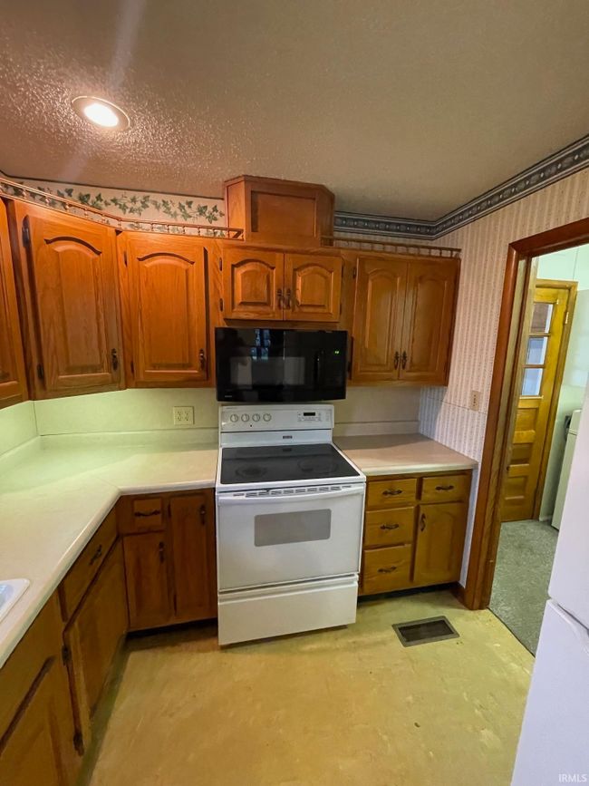 1402 N 13th Street, For Sale in Vincennes Zoocasa