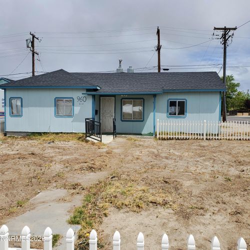 960 E St, Hawthorne, NV, 89415-7951 | Card Image